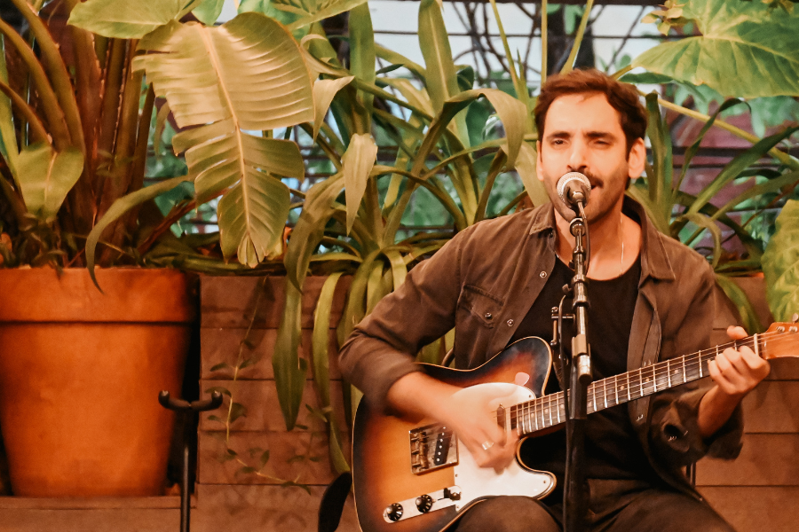 Mínimo: ciclo de cancionistas en Eterna 