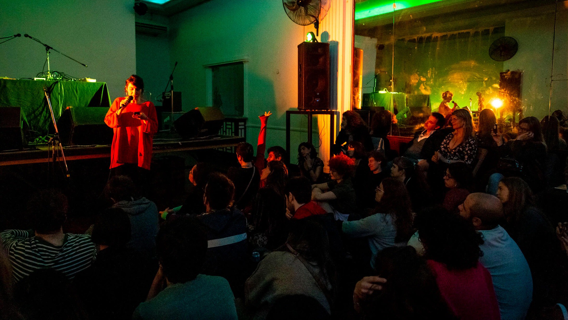 NOCHE DE POESÍA