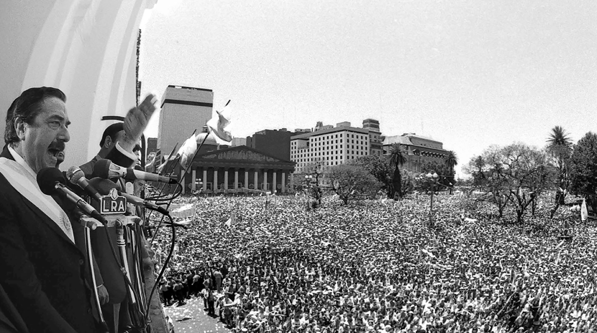 Lectura + Charla. Cruce epistolar: 40 años de democracia